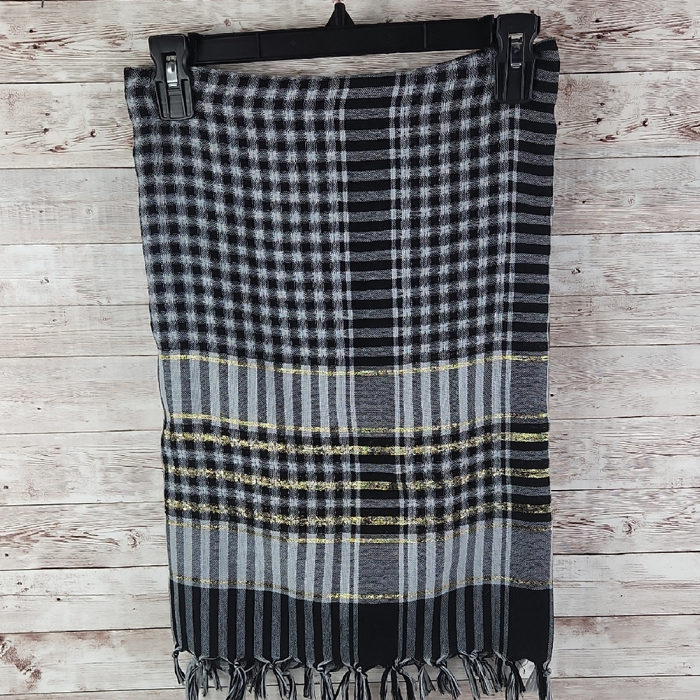 Plaid Black and Gray Scarf with Fringe
